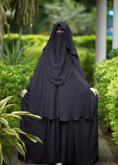 মুত্তাকিম বোরকা