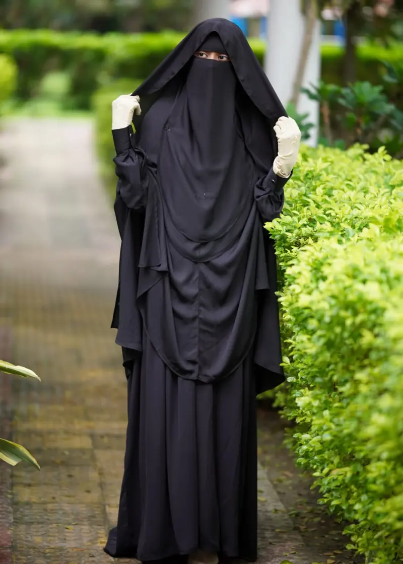 মুত্তাকিম বোরকা