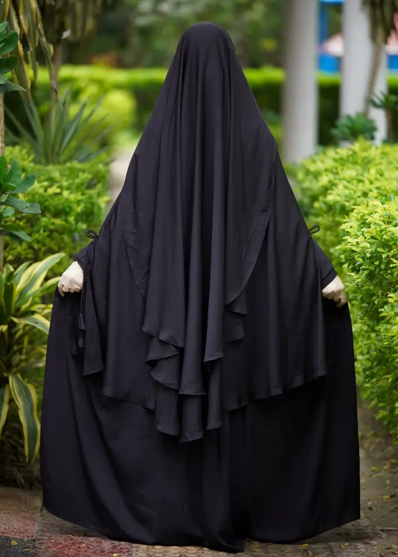 মুত্তাকিম বোরকা